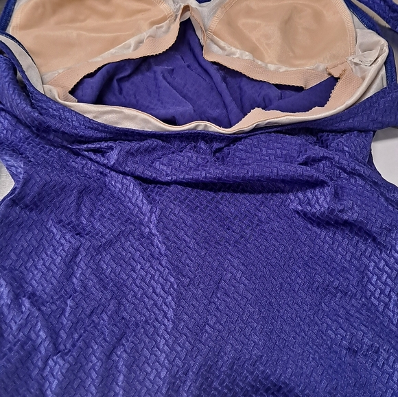 Tummy thinner tank top - Picture 2 of 3